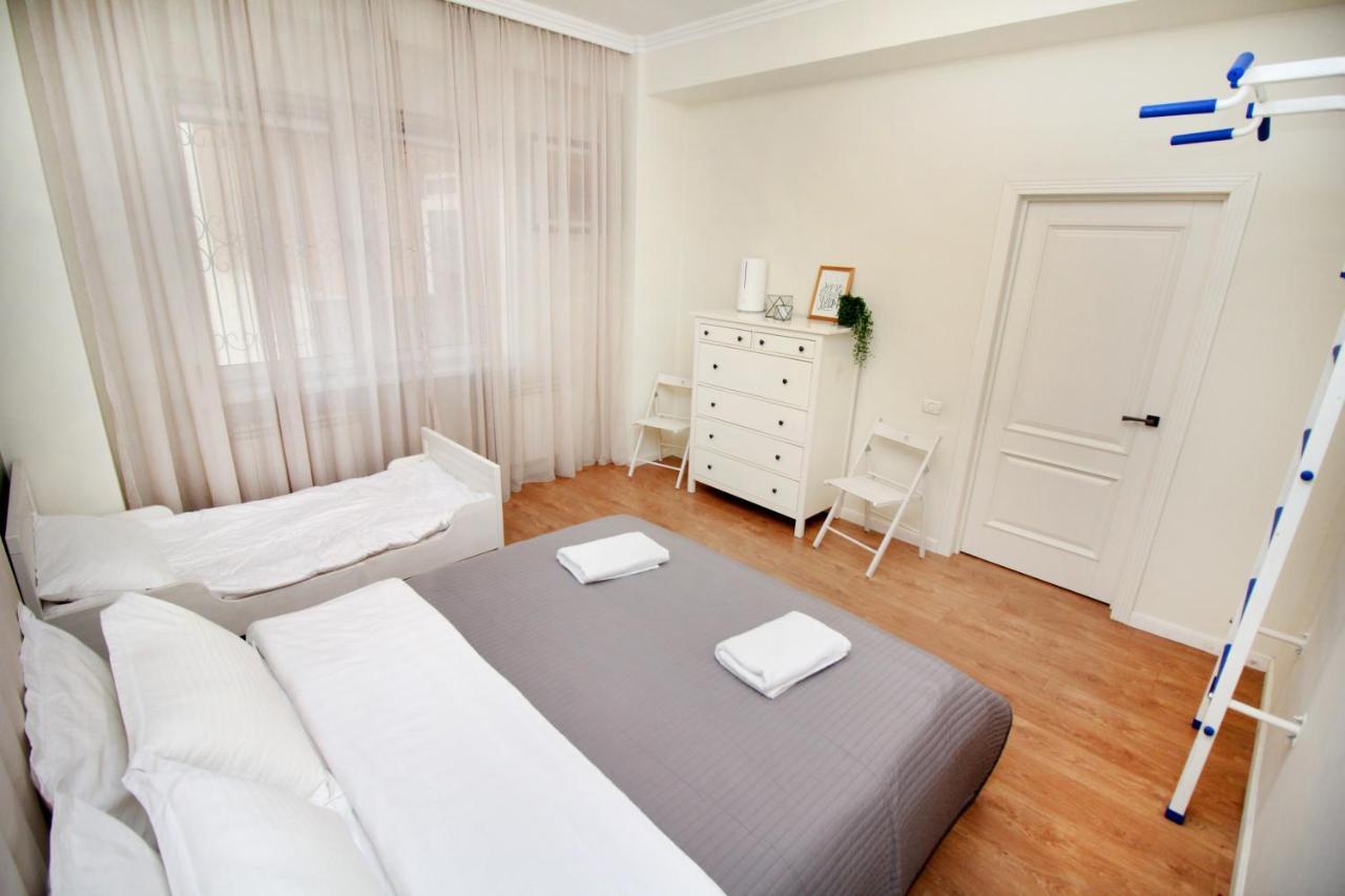 Perfect Spacious Apartment 356 Almaty Exteriér fotografie
